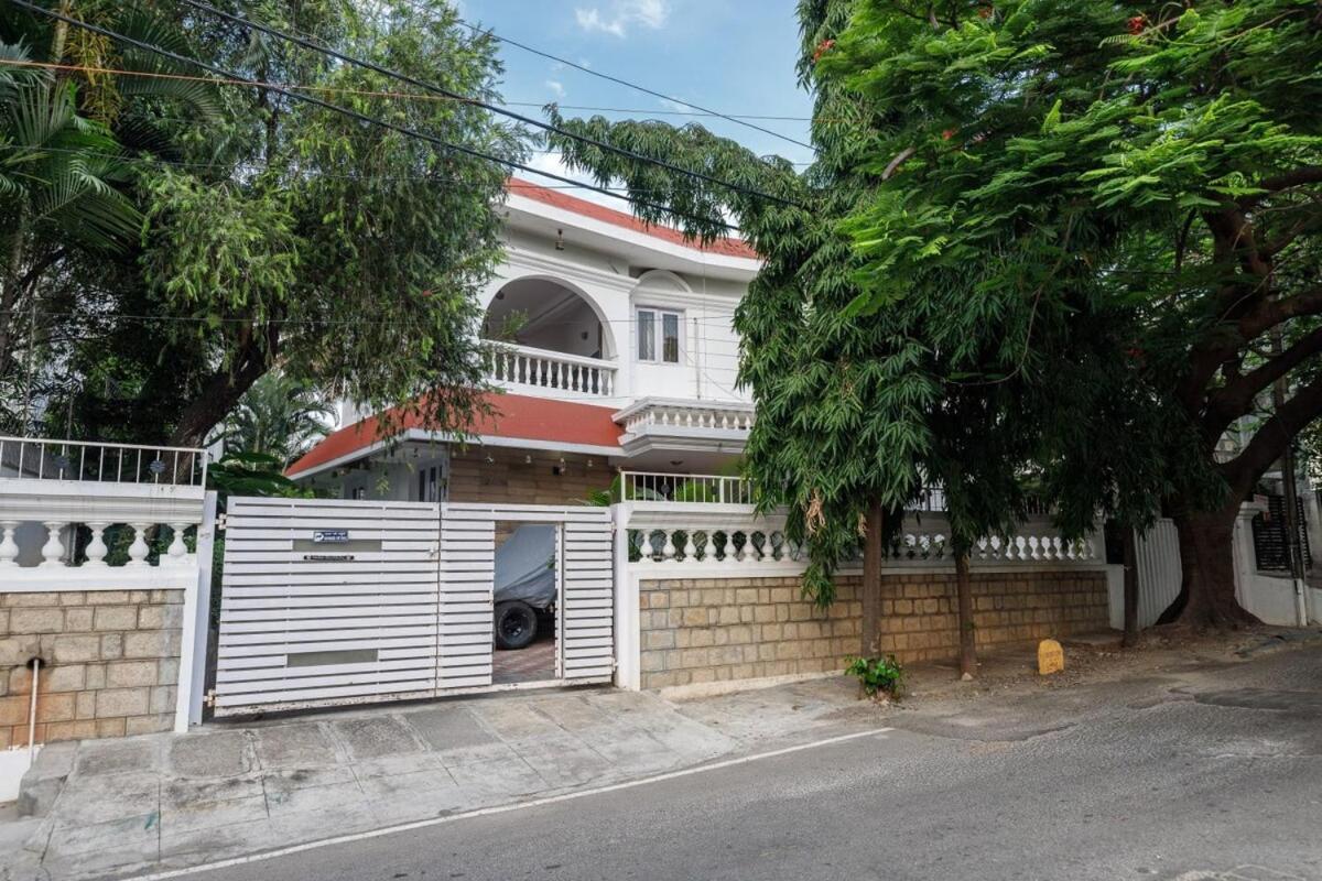 Westside Bungalow By Jadecaps Nr Wtc Rajajinagar Villa Бангалор Екстериор снимка