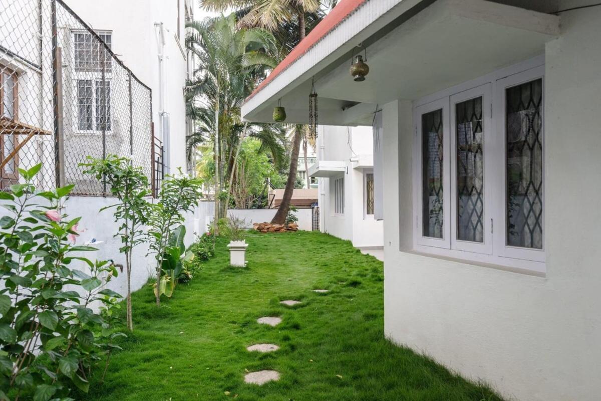 Westside Bungalow By Jadecaps Nr Wtc Rajajinagar Villa Бангалор Екстериор снимка